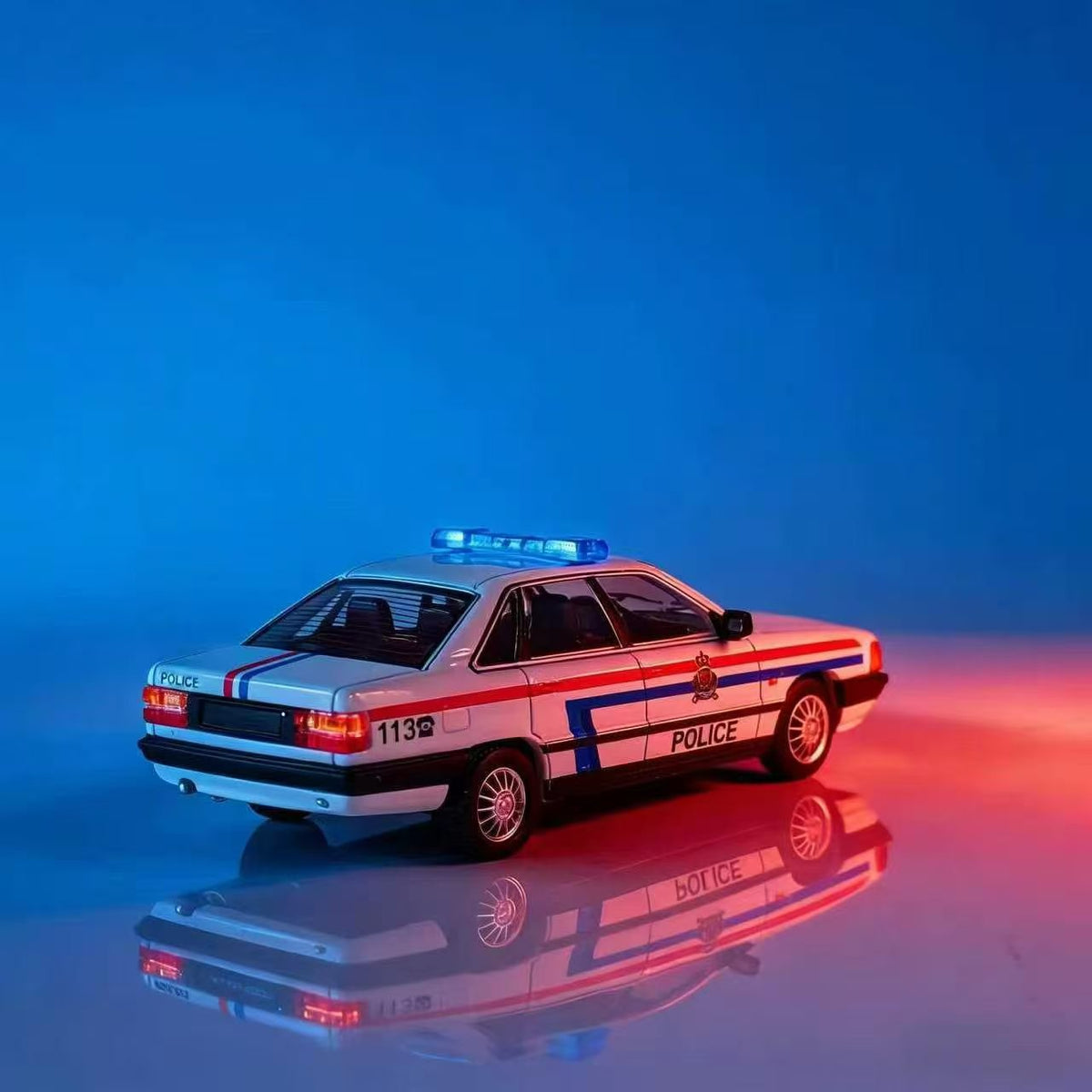 Rhino Model 1:64 Audi 100 C3 Police White