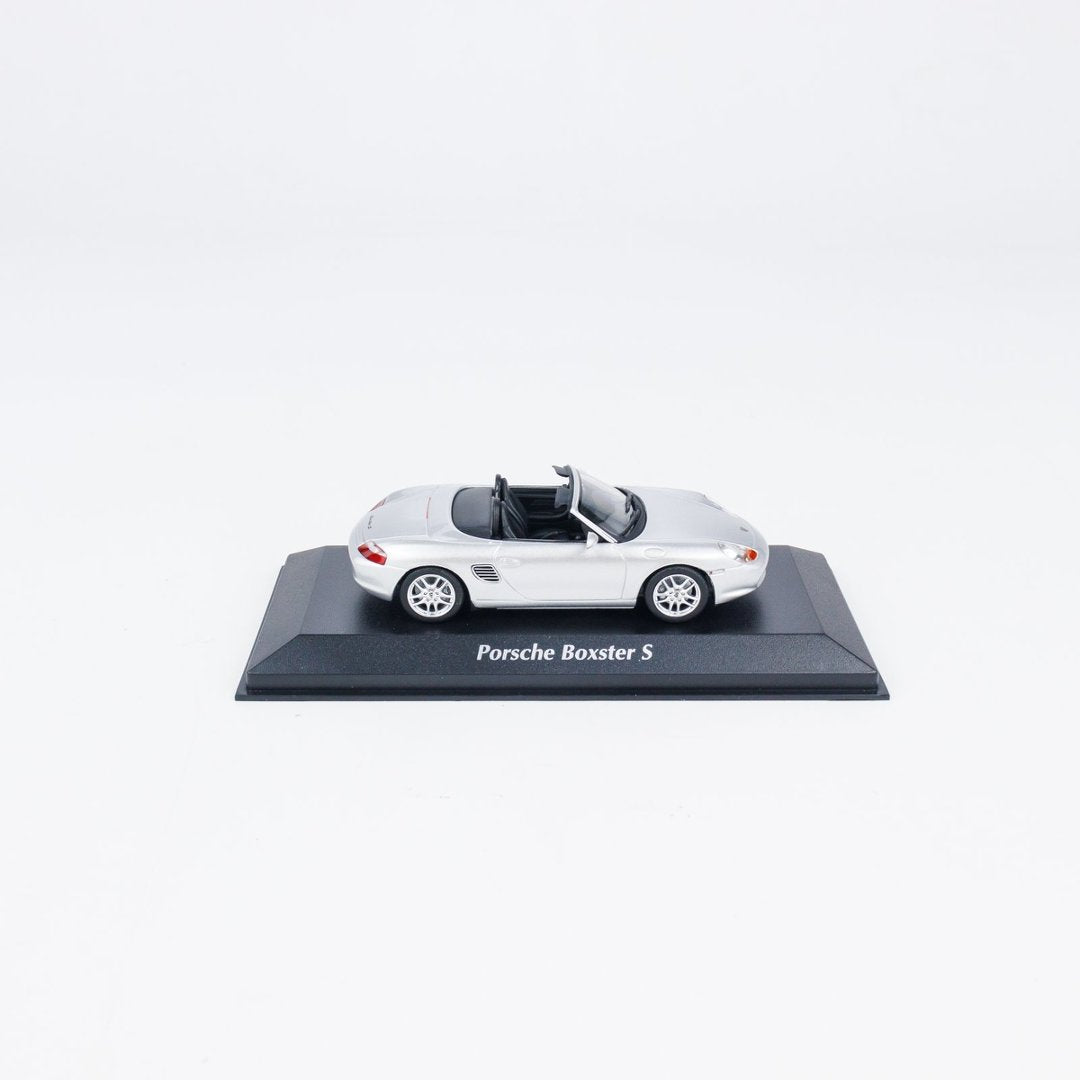 MINICHAMPS 1:43 PORSCHE BOXSTER S - 2002 - SILVER METALLIC 940062071