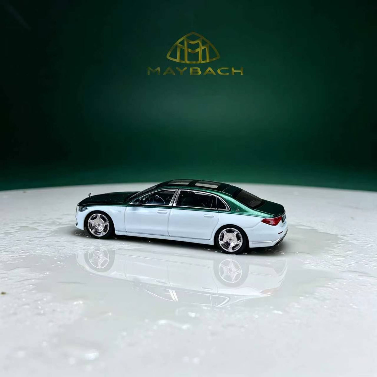 [Preorder] Rhino Model 1:64 Mercedes-Benz Maybach Open Hood (4 Variants)