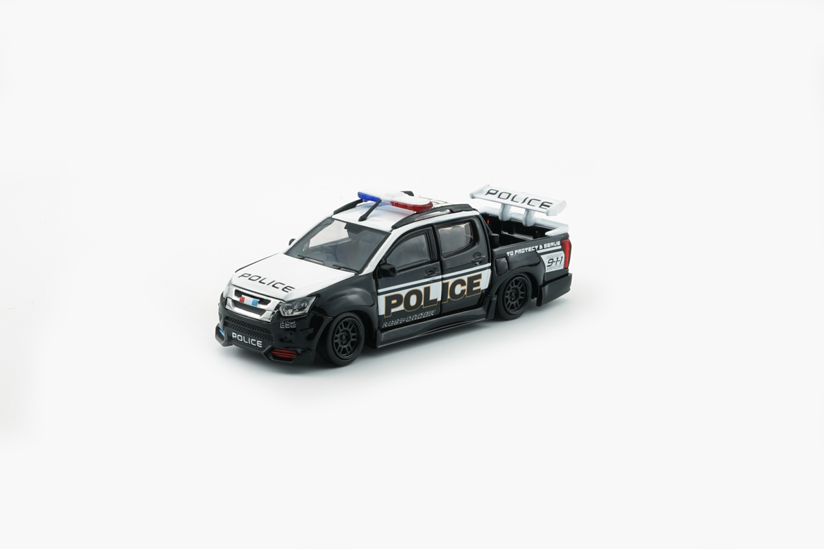 [Preorder] BM Creations 1:64 Isuzu D-Max 2018 - Low Rider Fake POLICE -LHD 64B0508