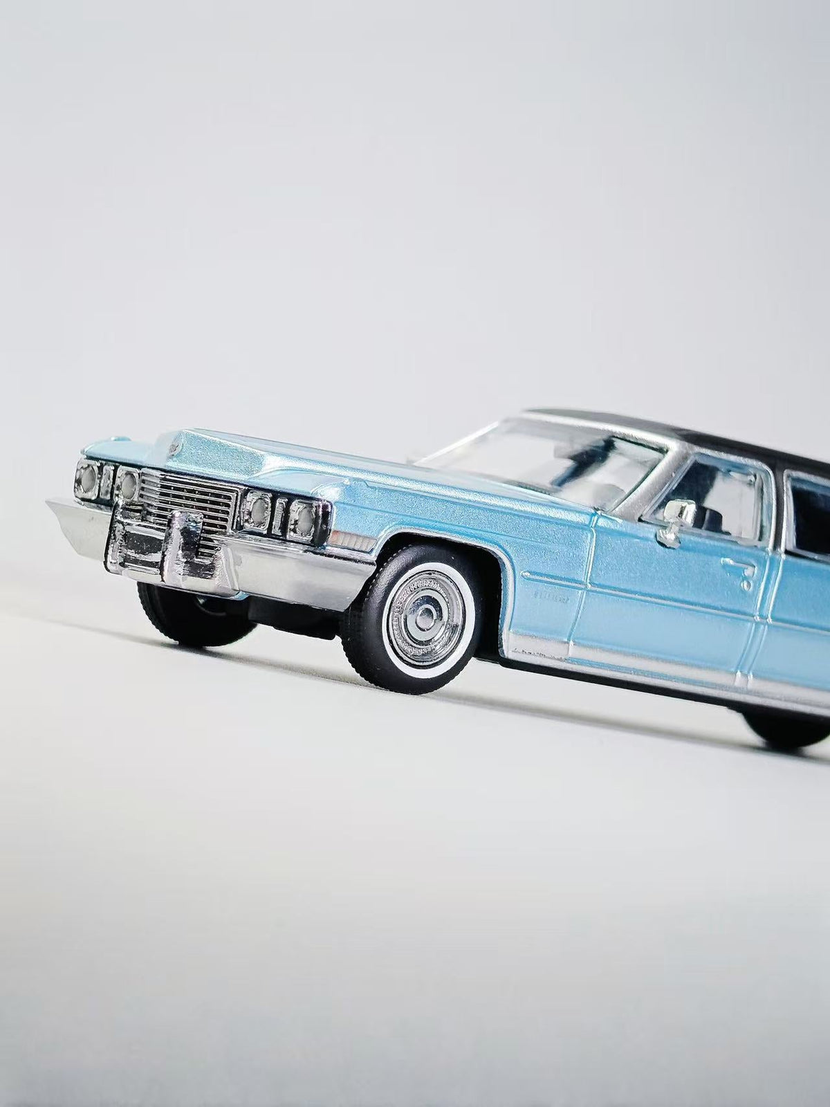 [Preorder] MK Miniatures 1:64 Cadillac Series 75 Fleetwood (3 Versions)