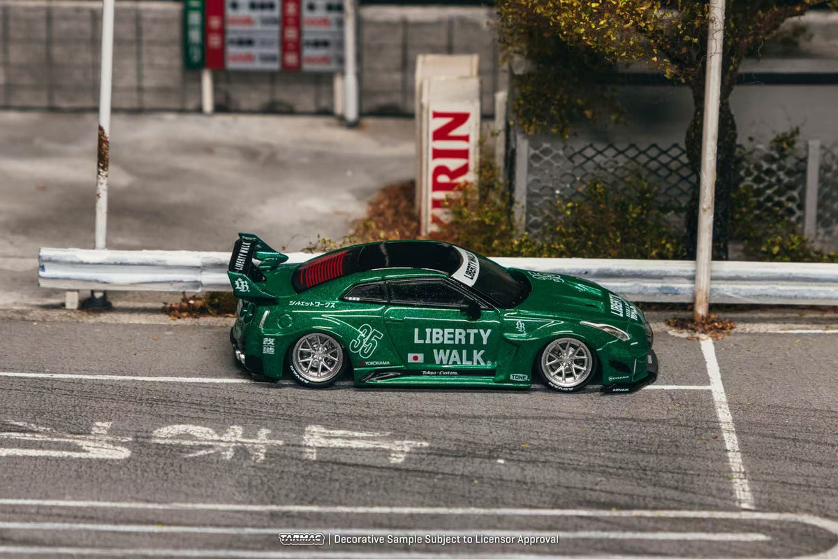 [Preorder] Tarmac Works 1:64 LB-Silhouette WORKS GT Nissan 35GT-RR Emerald Green T64-105-EG