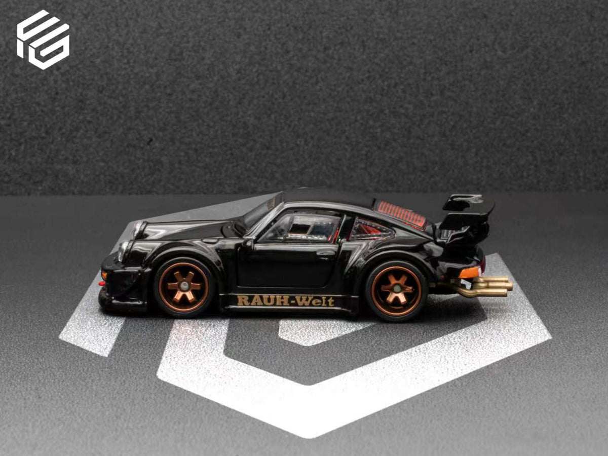 [Preorder] FG 1:64 RWB 930 Black