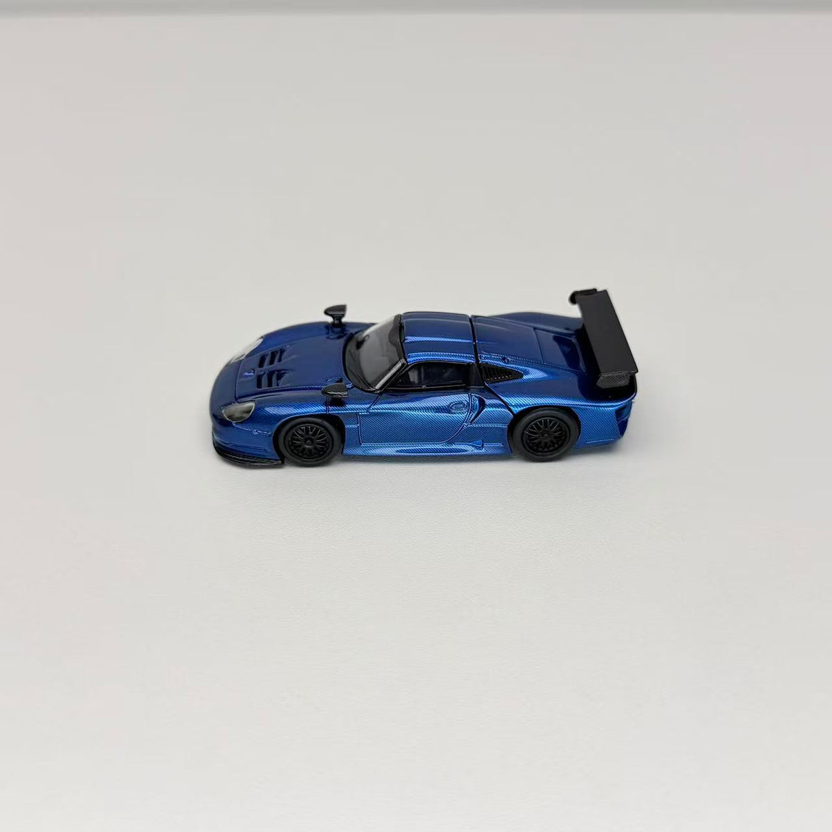 Transcend model 1:64 Porsche 911 GT1 24h LeMans 1997 (2 Colours)