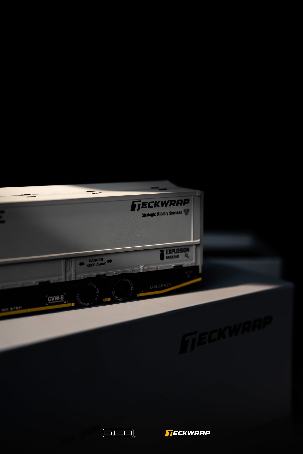 GCD 1:64 Hino Profia 700 combat Grey Livery (DarwinPro &TECKWRAP) 2018 KS-118-688