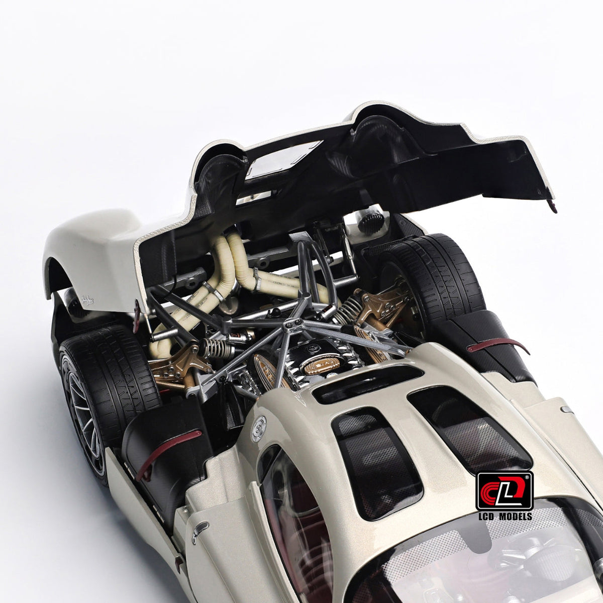 [Preorder] LCD 1:18 Pagani Utopia (2 Colours) LCD18024-PW/ LCD18024-GO