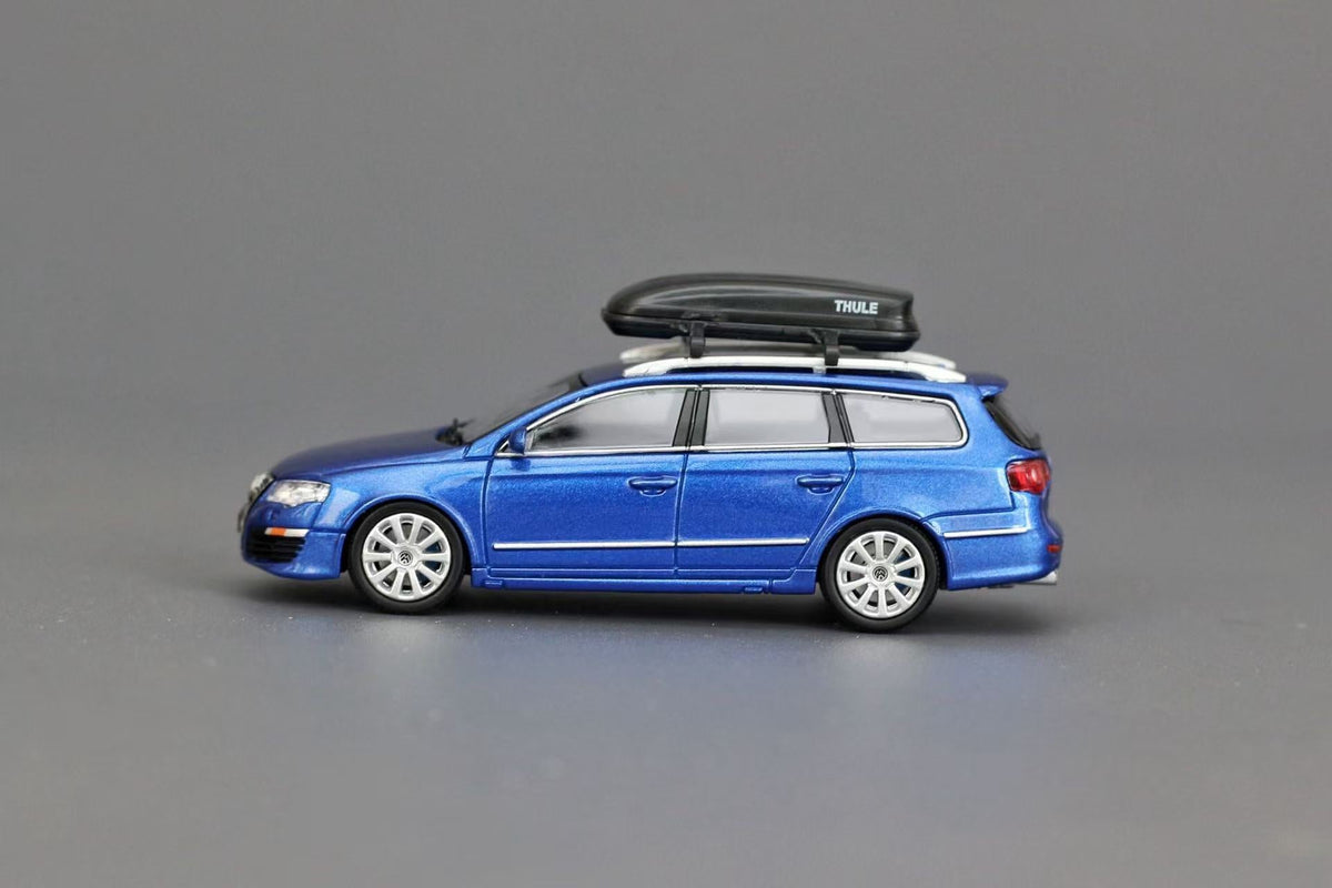 [Preorder] Volkswagen Dealer Edition 1:64 Volkswagen R36 Wagon Blue