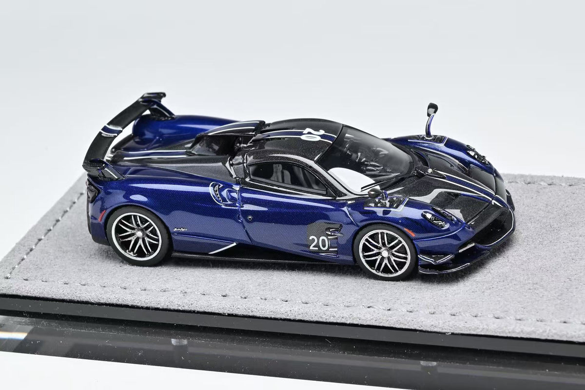 DMH 1:64 Pagani Huayra Roadster (5 Colours)