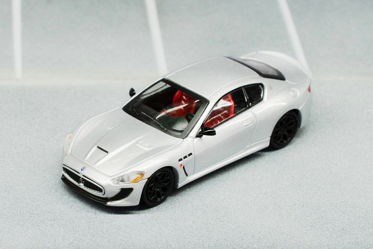 Shadow 1:64 Maserati GT LHD ( 2 Colours) LL-008-316/LL-008-317