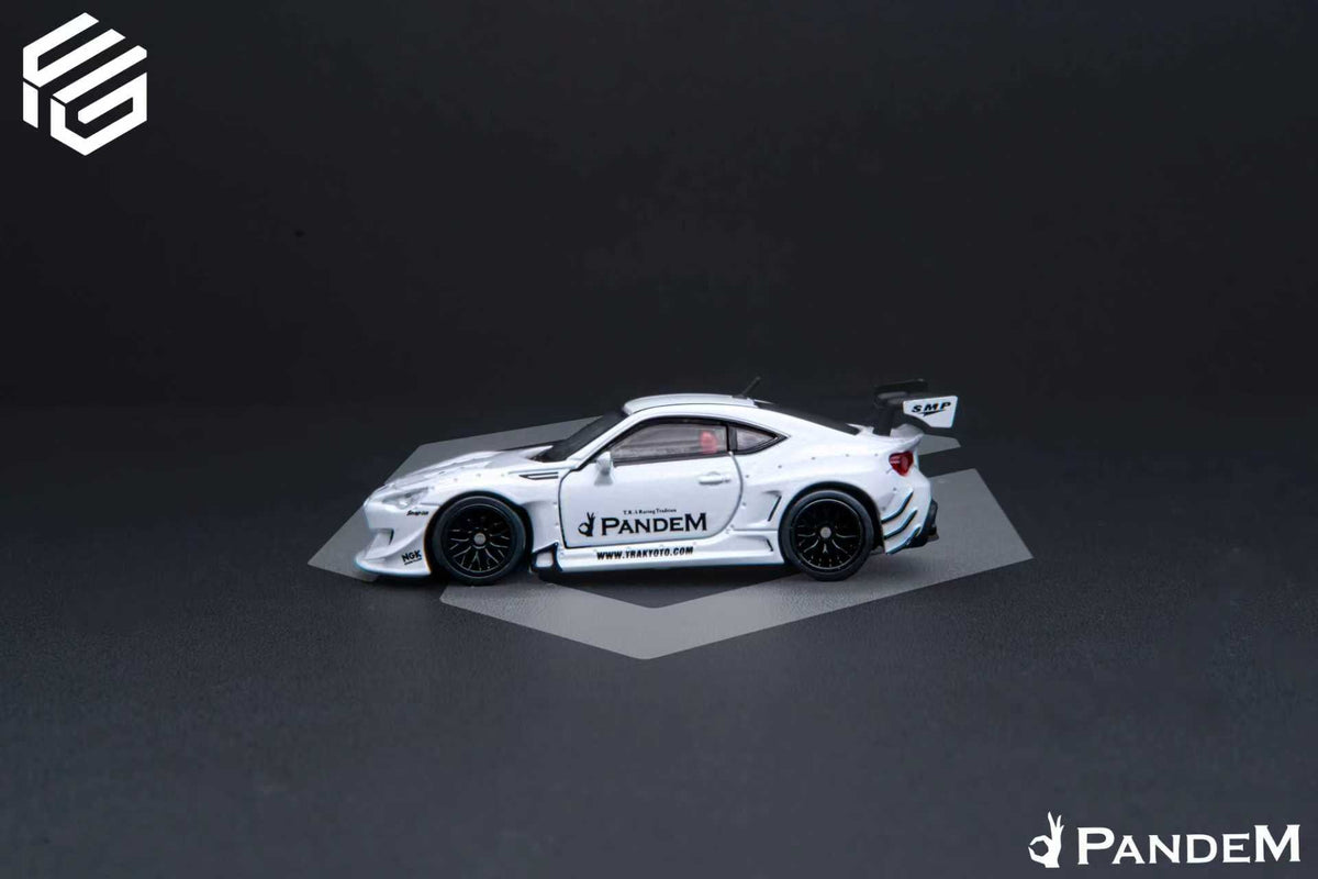 FG 1:64 Subaru BRZ Fully Open Pandem Modified Pearl White