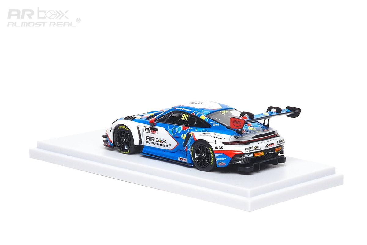 AR Box 1:64 Porsche 911 GT3 R - 2026 GT World Challenge Asia Sepang #911 Presentation Car 640004001