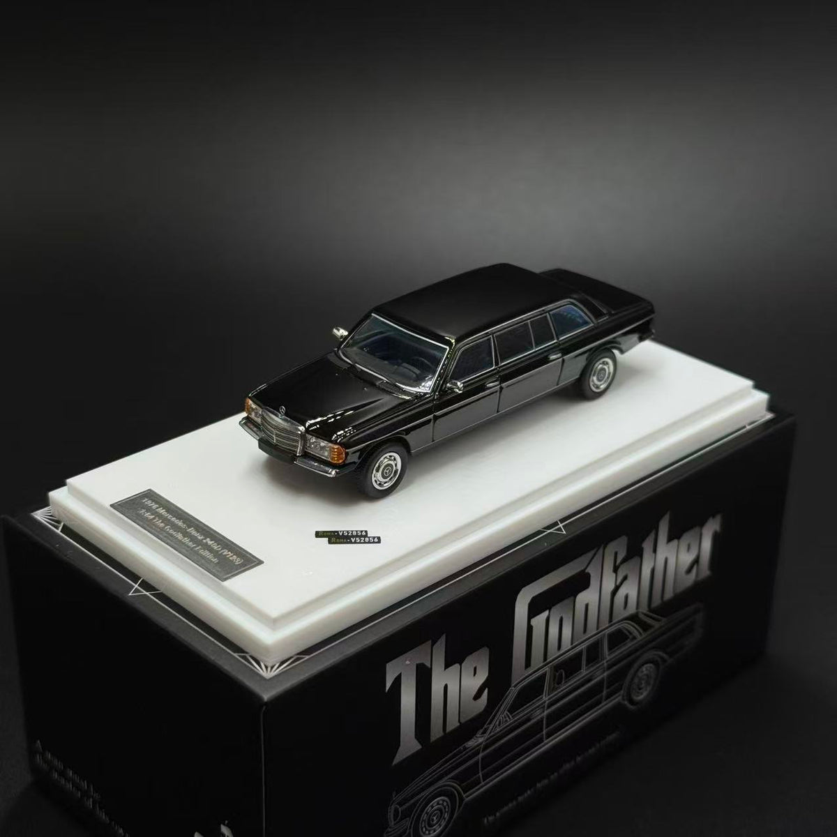 [Preorder] JIYI X GOC 1:64 MERCEDES BENZ 240D LIMO (W123) Black