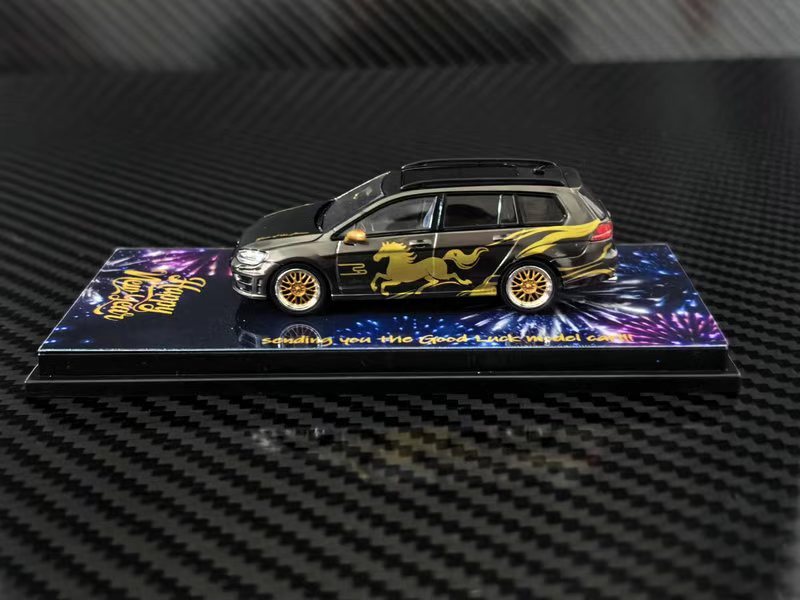 [Preorder] Model Collect 1:64 Volkswagen Golf Mk7 MC640025A