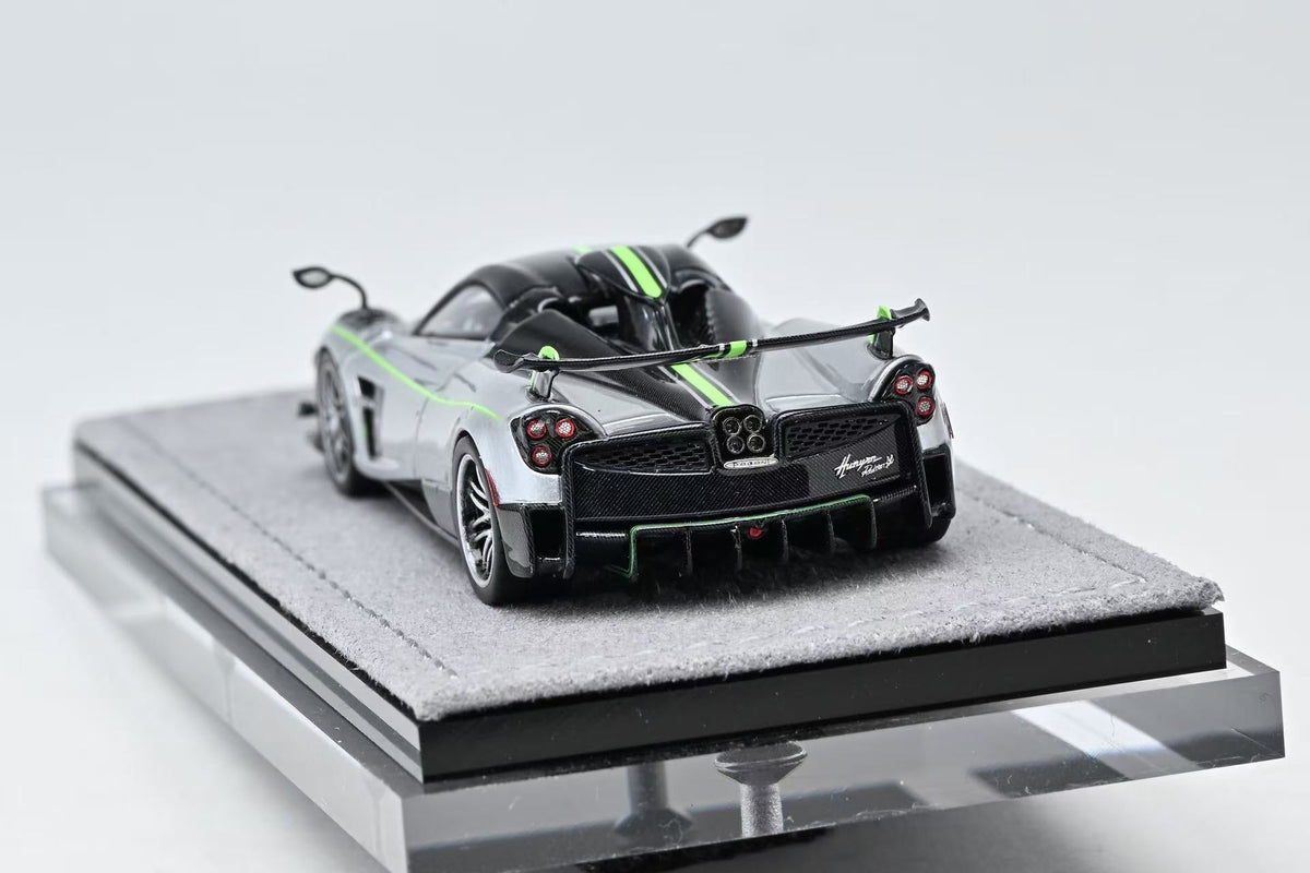 DMH 1:64 Pagani Huayra Roadster (5 Colours)