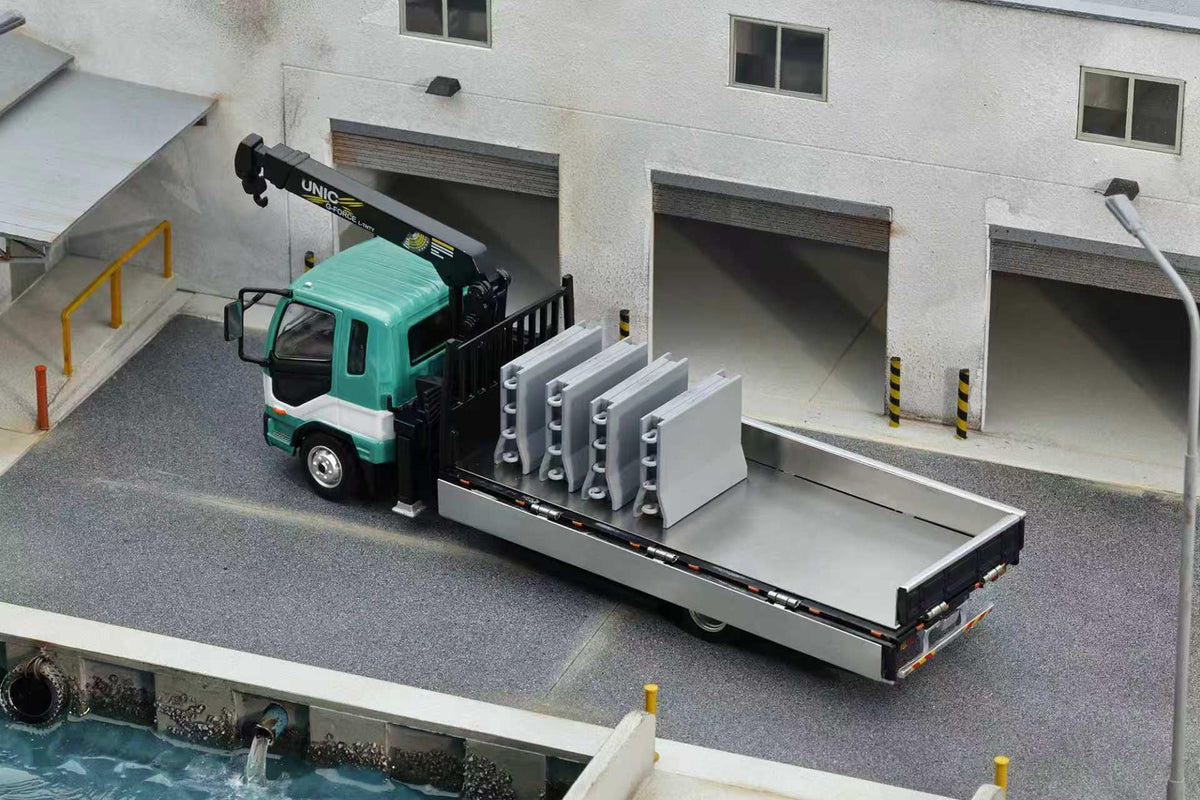 GCD 1:64 Mitsubishi Fuso Fighter(1024) Truck With Crane KS-082-633