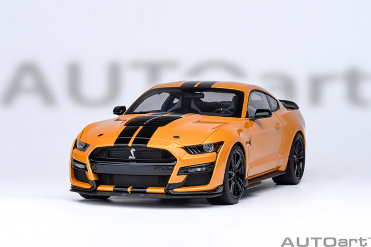 AUTOart 1:18 FORD MUSTANG SHELBY GT500 - Cyber Orange 73099