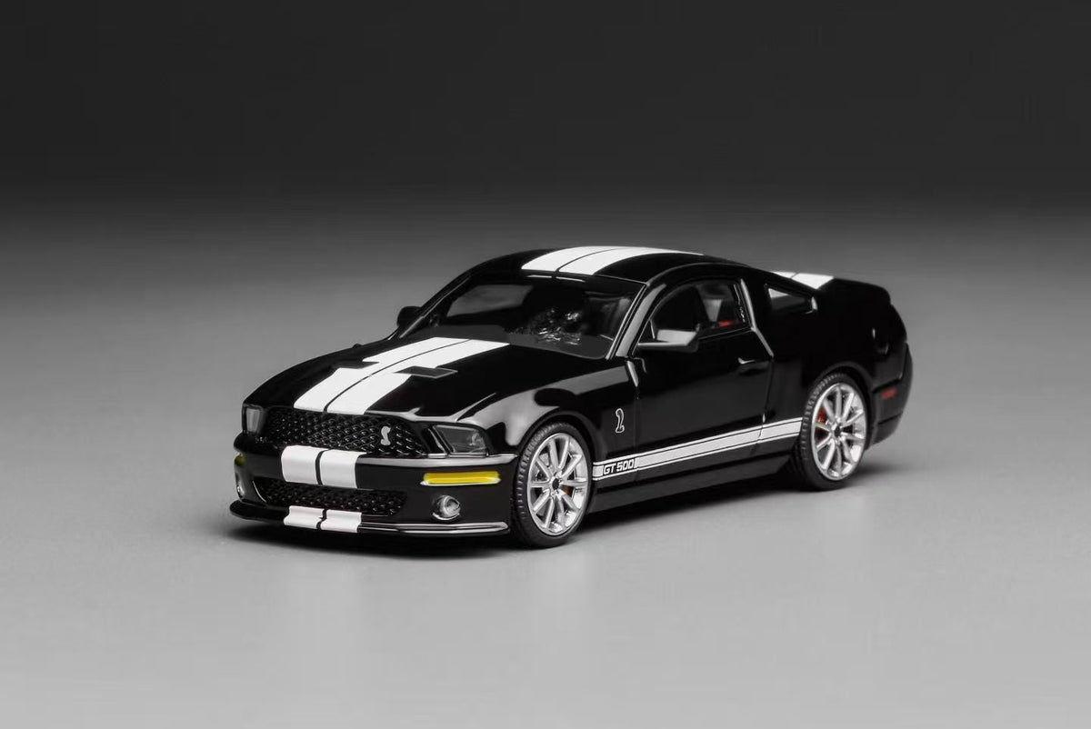 MOTORHELIX x Greenlight 1:64 Ford Mustang Shelby GT500 Super Snake 2007  (2 Colours)