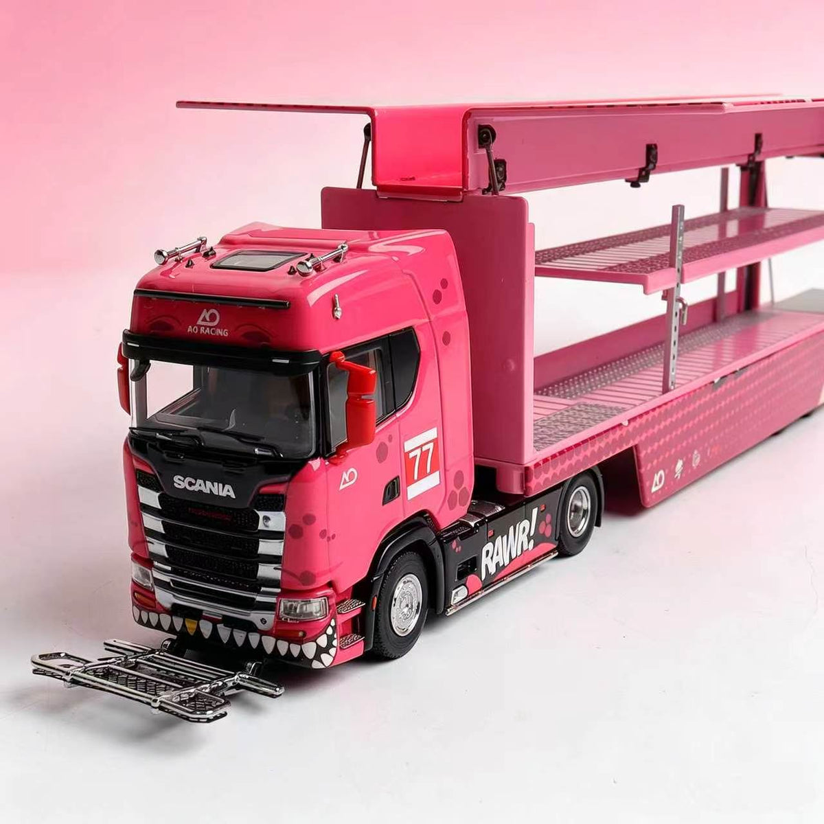[Preorder] Kengfai & MAXWELL 1:64 Scania S730 v8 Double Deck Enclosed Flying Wing Transporter - Pink Dinosaur