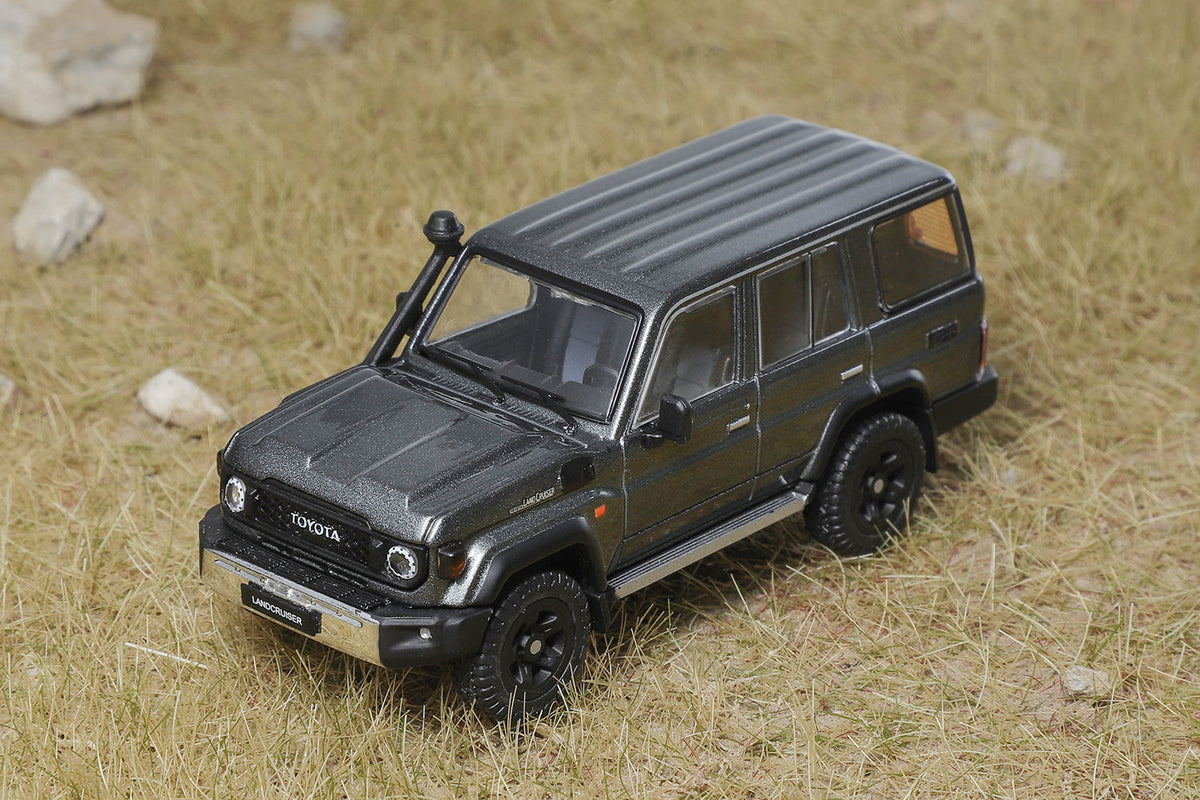 GCD 1:64 Toyota LC70 (5 Colour)