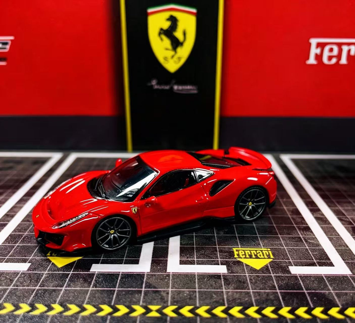 [Preorder] HG Model 1:64 488 Pista Coupe (2 Colours)