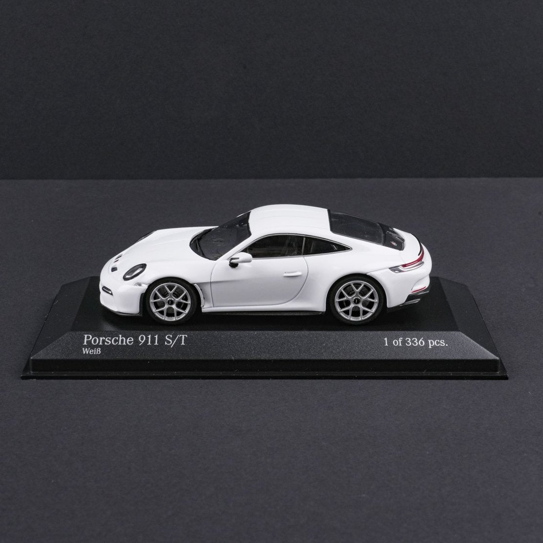 MINICHAMPS 1:43 PORSCHE 911(992) S/T -2023-WHITE 410063020