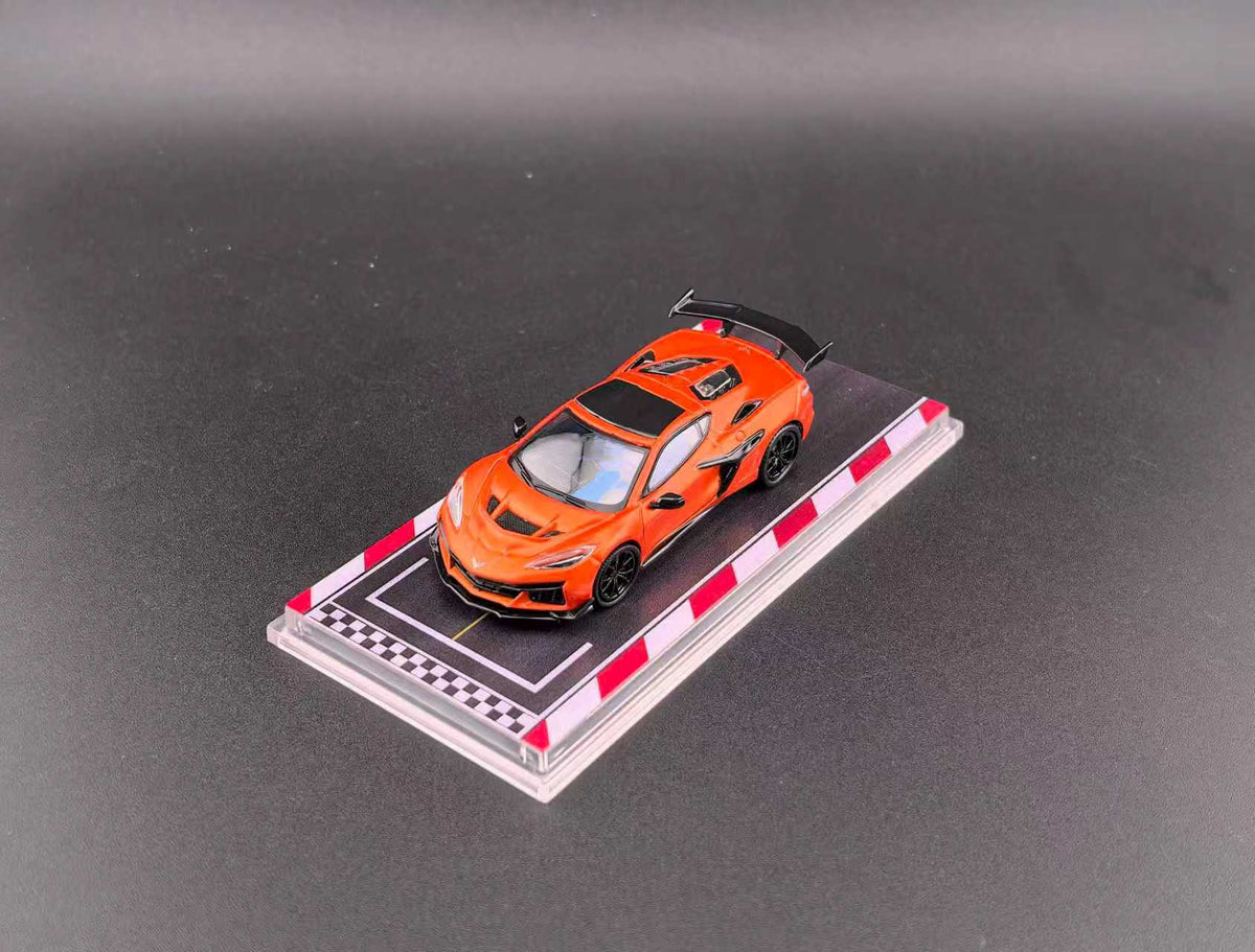 Fine works64 1:64 Chevrolet Corvette C8 ZR1 (2 Colours)
