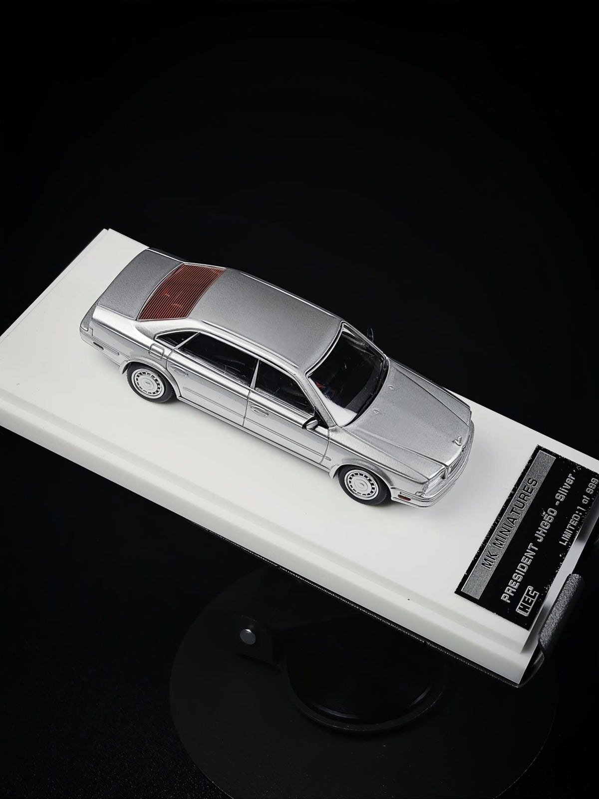 MK Miniatures 1:64 Nissan President JHG50 (2 Colours)