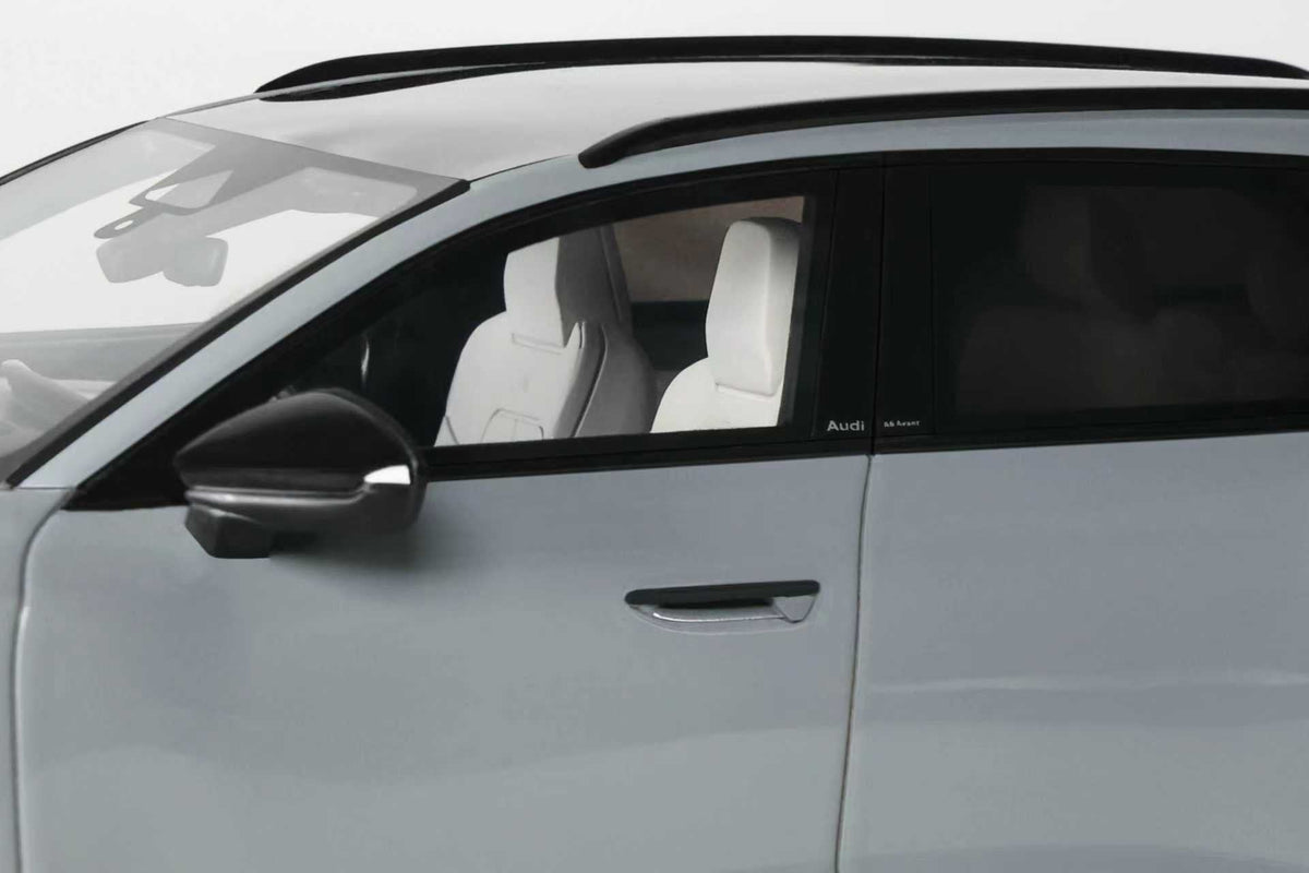 [Preorder] OttO 1:18 Audi A6 AVANT E-HYBRID QUATTRO EDITION ONE 2025 OT1314