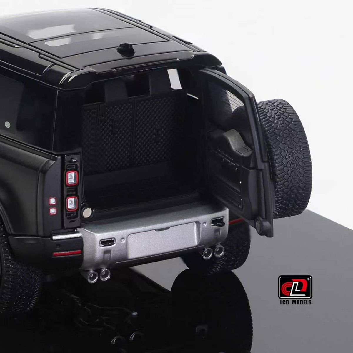 [Preorder] LCD 1:43  Land Rover Defender 90 (4 Colours)