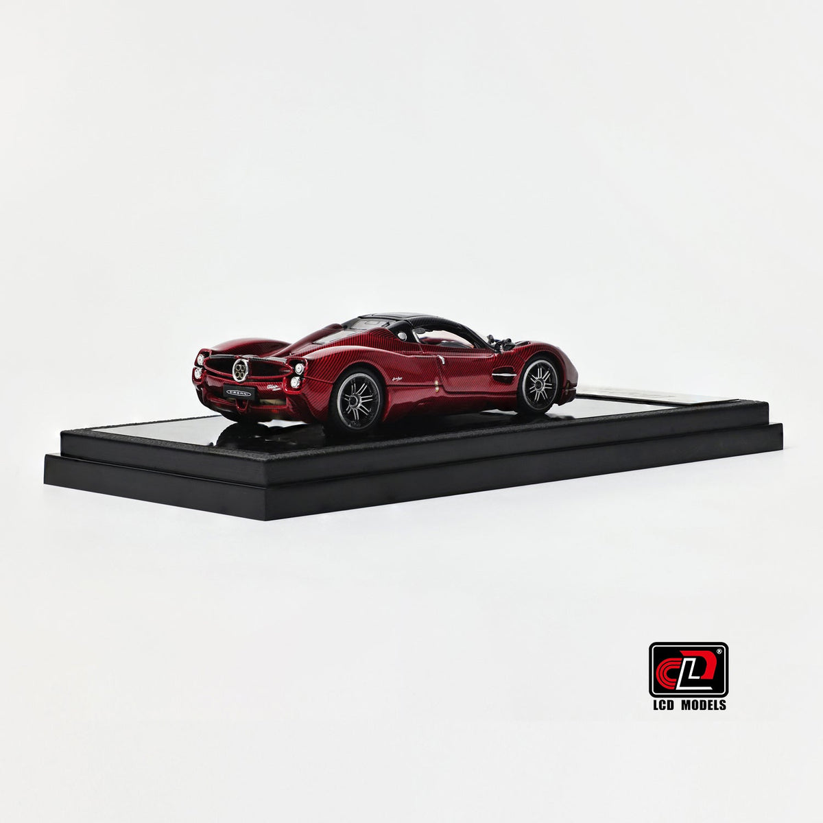 LCD 1:64 Pagani Utopia Roadster LCD64047-CR