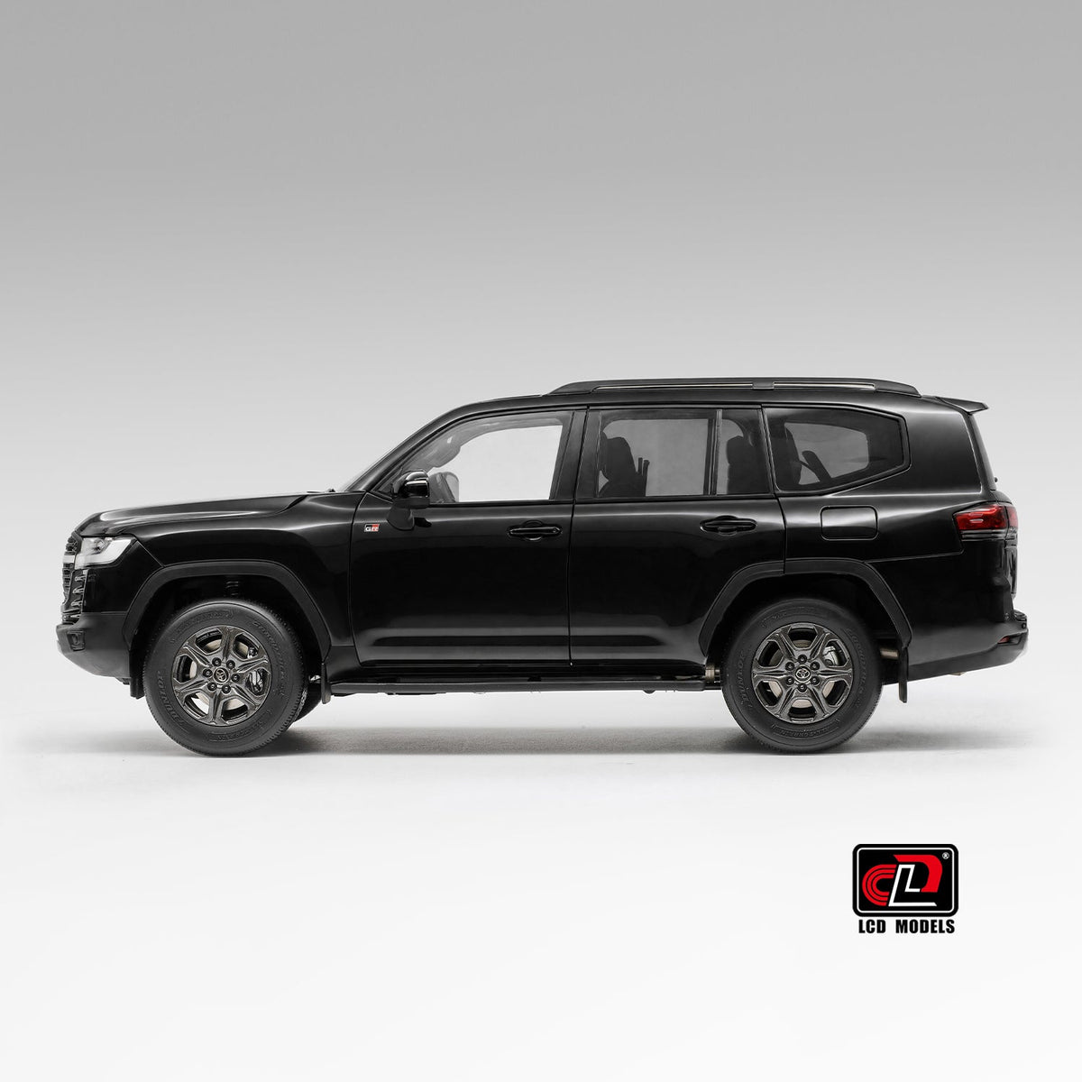[Preorder] LCD 1:18 Toyota Land Cruiser LC300-GR Sport (4 Colours) LCD18013