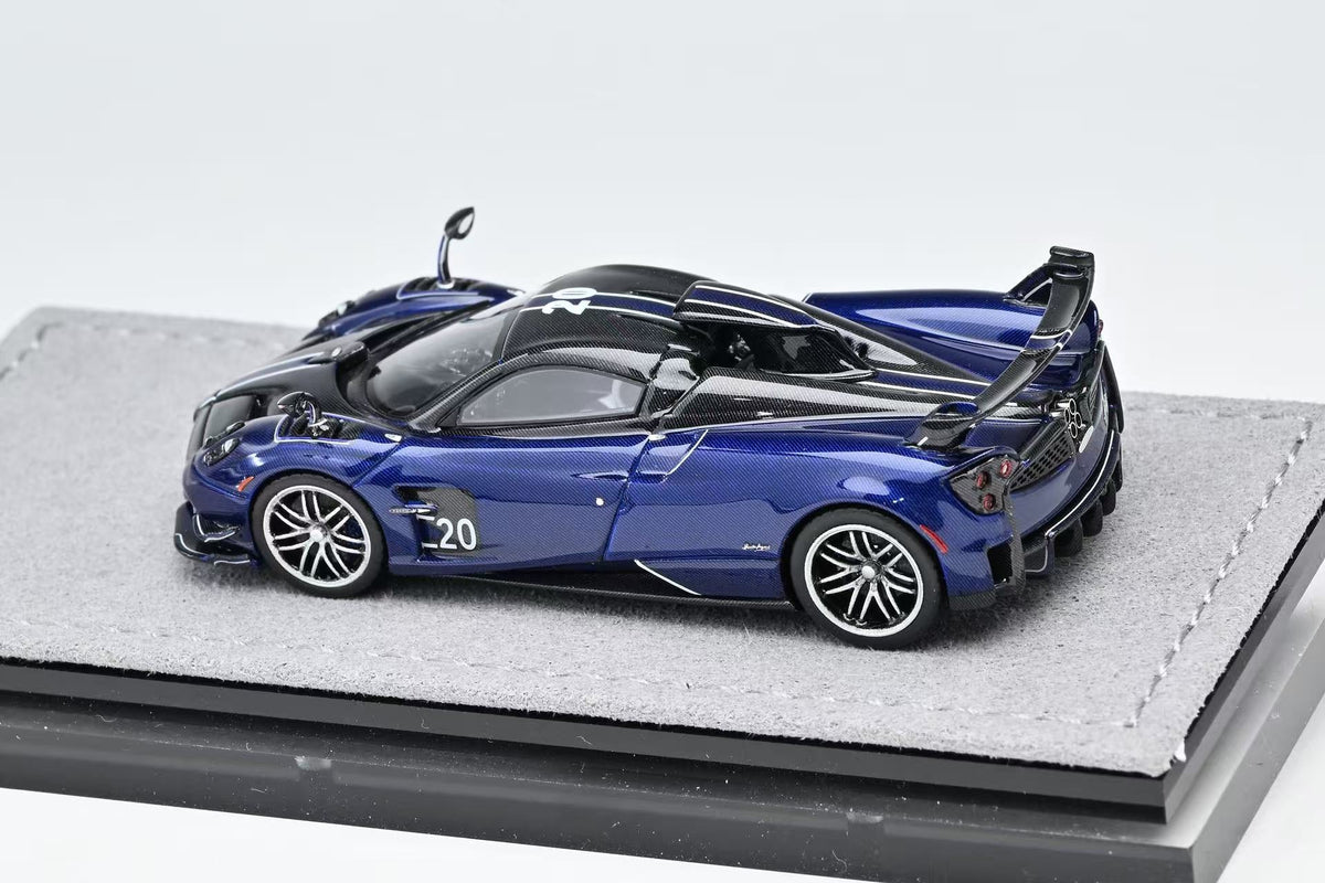 DMH 1:64 Pagani Huayra Roadster (5 Colours)