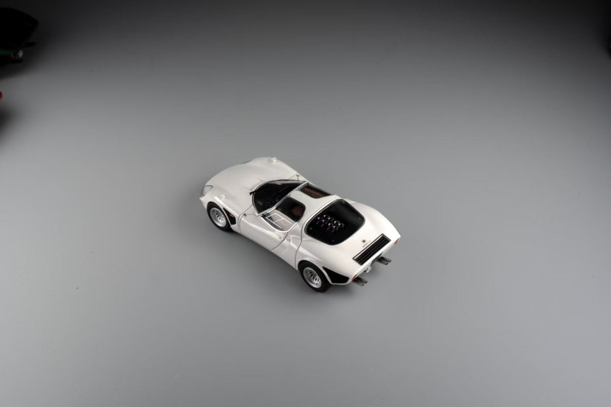 [Preorder] Car's Lounge x Motor Gallery 1:64 1967 Alfa Romeo 33 Stradale (5 Colours)