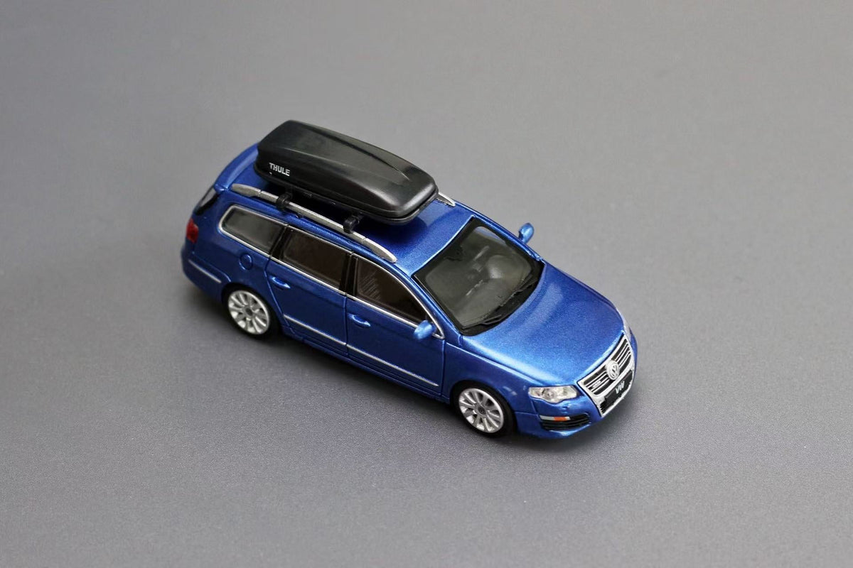 [Preorder] Volkswagen Dealer Edition 1:64 Volkswagen R36 Wagon Blue