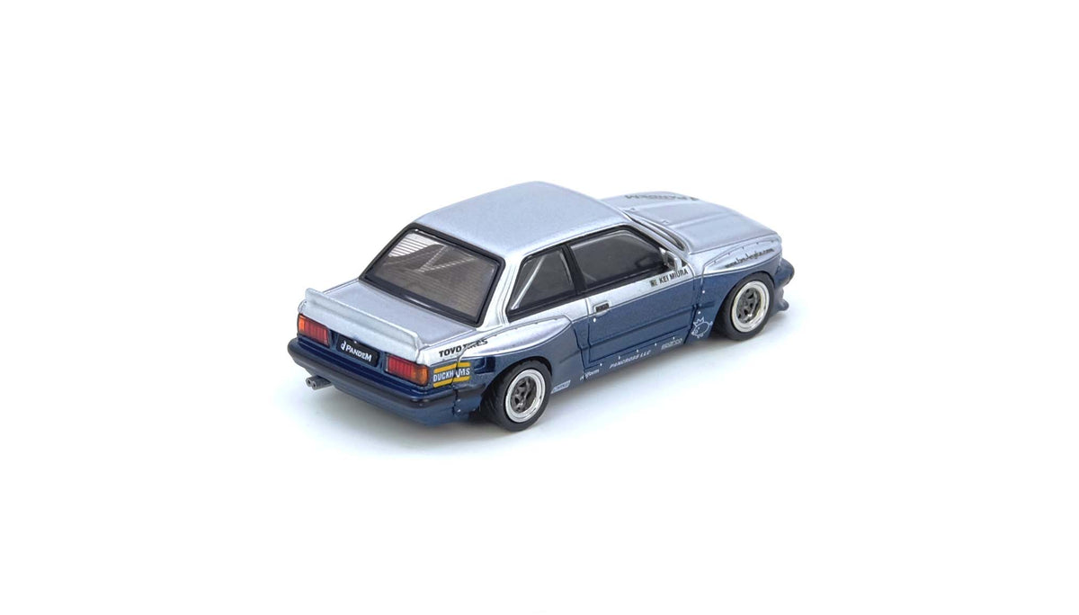 Inno64 1:64 BMW PANDEM E30 M3 Silver/Blue IN64-E30P-SILBLU