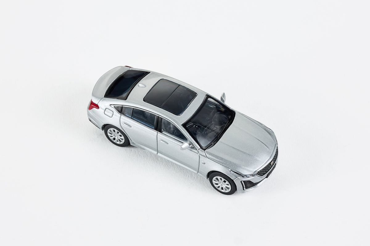 Massdi 1:64 Cadillac CT5 Silver CD1104