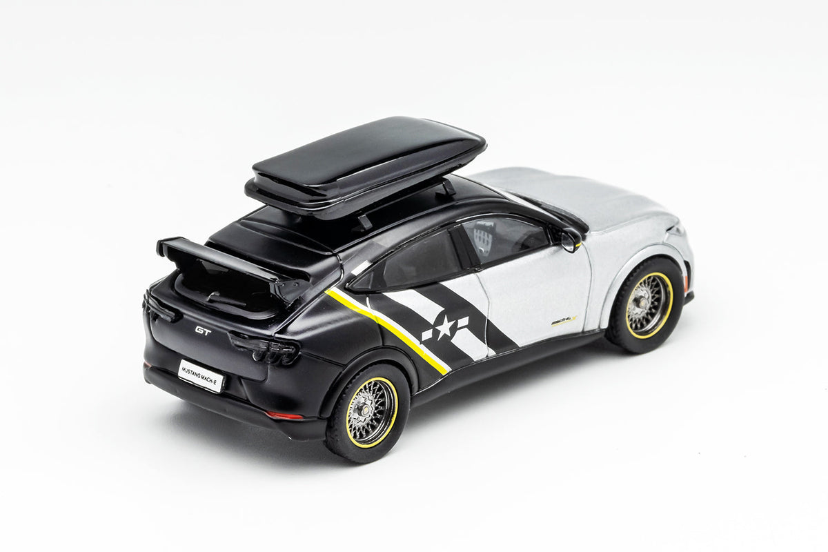 GCD 1:64 2021 Ford Mustang Mach-E GT SILVER/BLACK