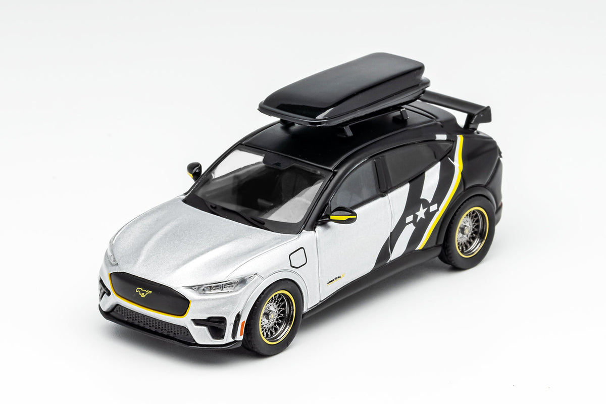 GCD 1:64 2021 Ford Mustang Mach-E GT SILVER/BLACK