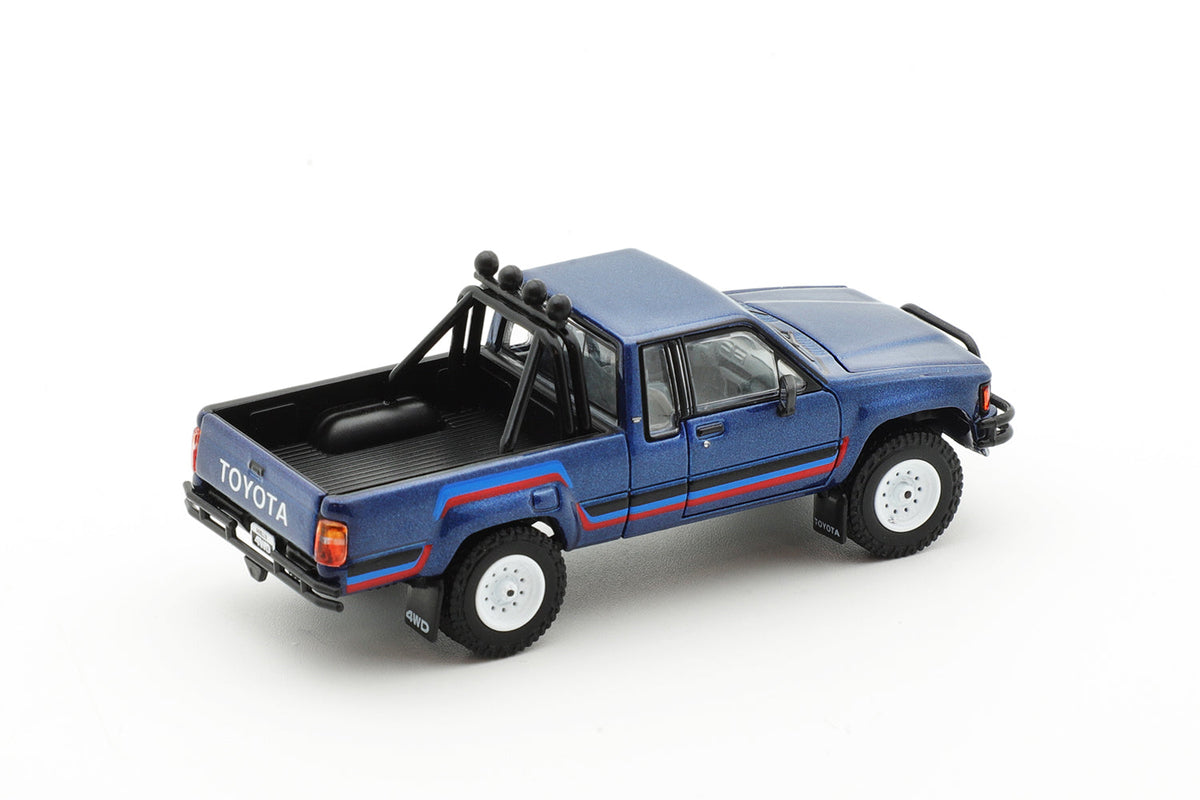 GCD 1:64 Toyota Hilux SR5 XTRA Cab -LHD BLUE KS-062-398