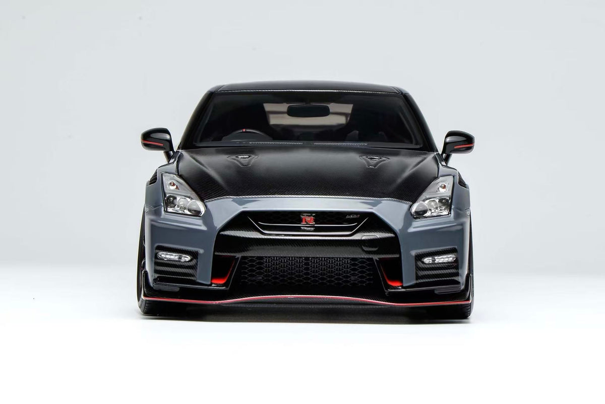 Motorhelix 1:18 Nissan GT-R NISMO (R35) Special Edition 2022 (3 Colors)