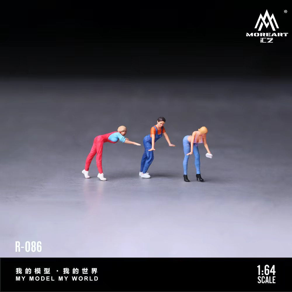 MoreArt 1:64 CAR WASH THREE SISTERS DOLL SET MO223086