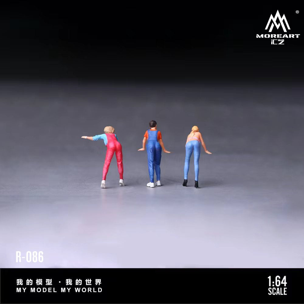 MoreArt 1:64 CAR WASH THREE SISTERS DOLL SET MO223086