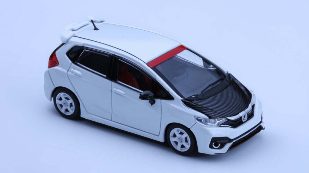 Micro Garage 1:64 Third Generation FIT GK5 RS (14 Colours)