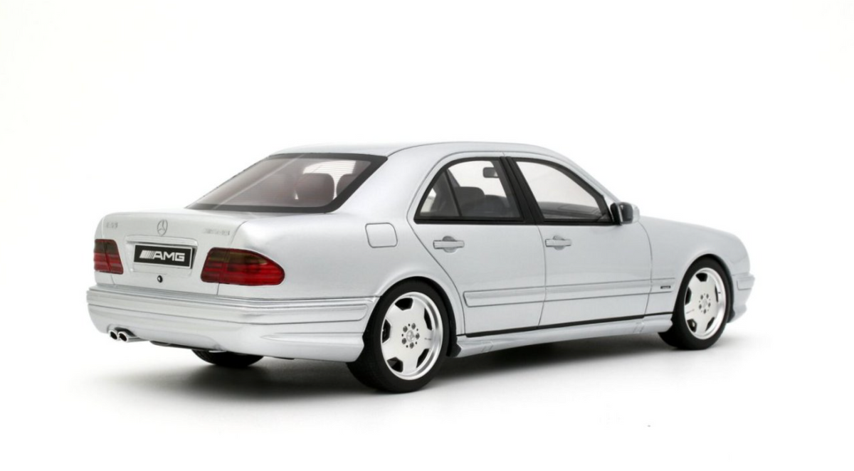 [Preorder] OttO 1:18 MERCEDES-BENZ E55 AMG W210 BRILLIANT SILVER 744 2001 OT459