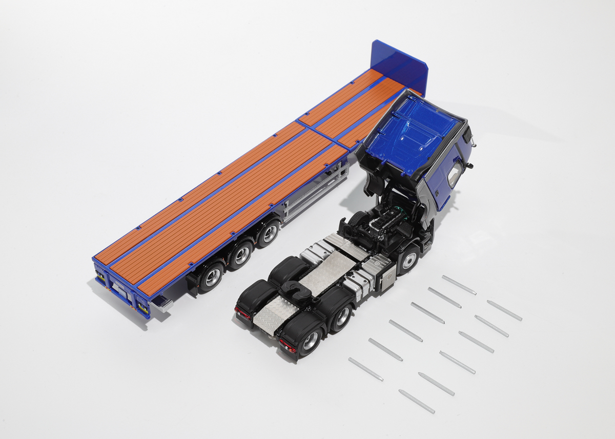 GCD 1:64 Mercedes-Benz Actros 3 axle tractor with retractable trailer (3 Colours)