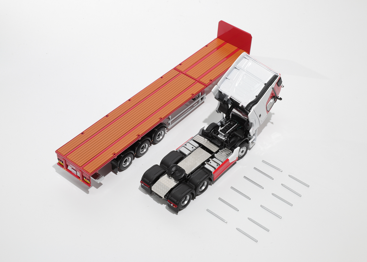 GCD 1:64 Mercedes-Benz Actros 3 axle tractor with retractable trailer (3 Colours)