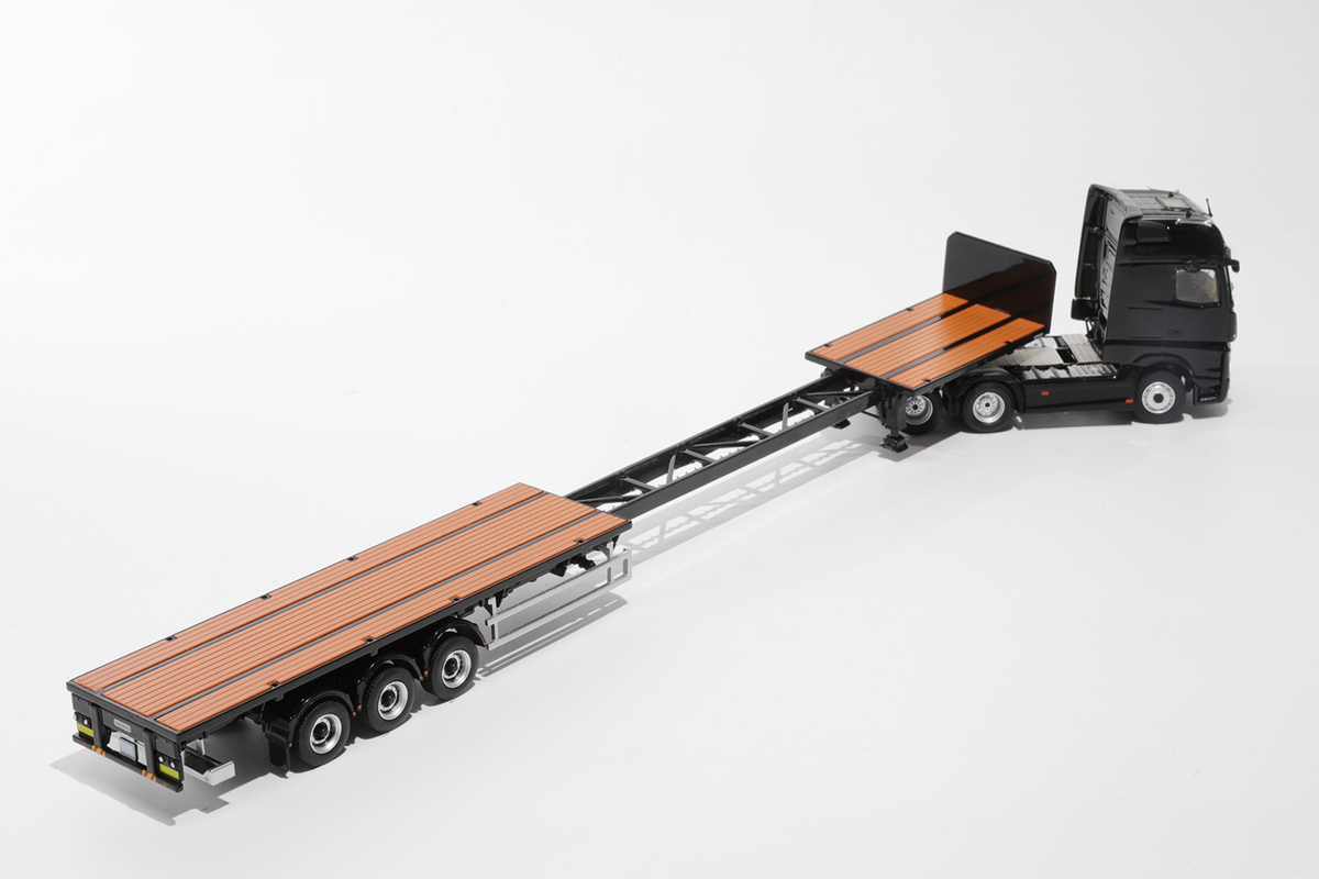 GCD 1:64 Mercedes-Benz Actros 3 axle tractor with retractable trailer (3 Colours)