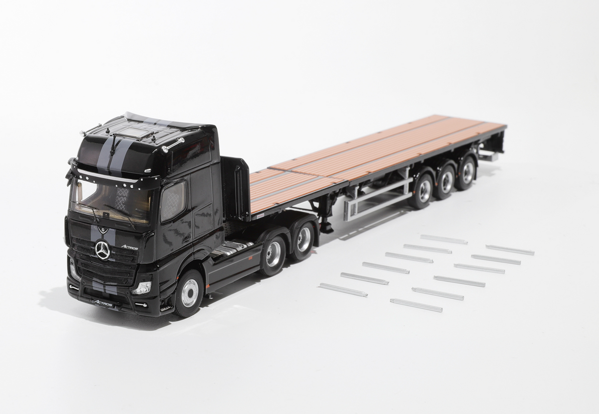 GCD 1:64 Mercedes-Benz Actros 3 axle tractor with retractable trailer (3 Colours)