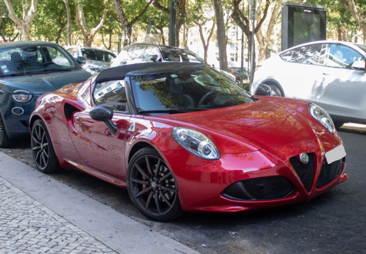[Preorder] BBR 1:18 Alfa Romeo 4C Spider (4 Colours)