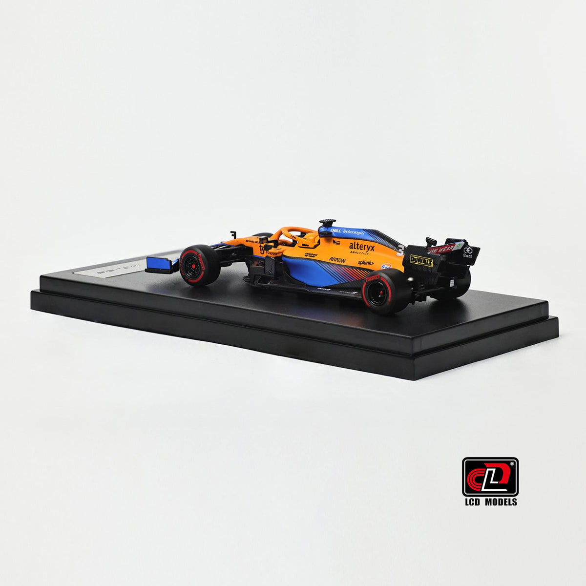 LCD 1:64 McLaren F1 MCL35 LCD64030-OR